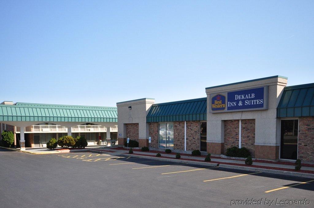 Red Roof Inn & Suites Dekalb Exterior photo